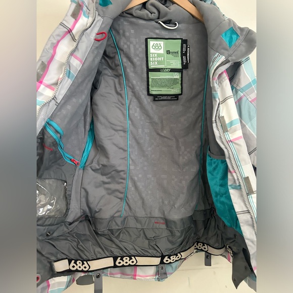 COPY - 686 womens medium high end winter jacket - Picture 2 of 14